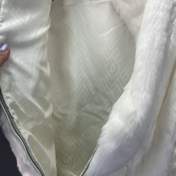 GEUSS faux fur and chunky braid knit zip up vest - Picture 13 of 13